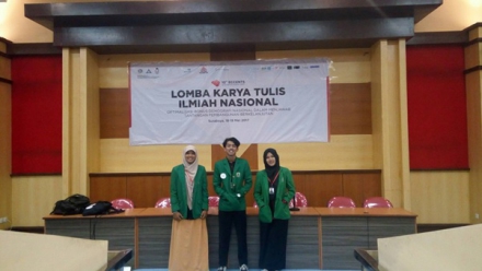 Mahasiswa Prodi Agribisnis Mengikuti LKTI dalam Kegiatan 10th ECCENTS 2017 di Universitas Airlangga